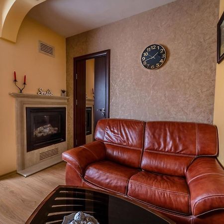 Апартамент Грация Veliko Tarnovo Kültér fotó